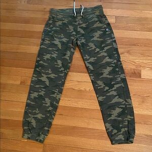 American Giant  🇺🇸 Women's Green CAMO SWEATPANTS, MADE IN USA